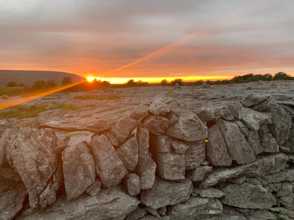 Burren Court Lodge Баливоган Екстериор снимка