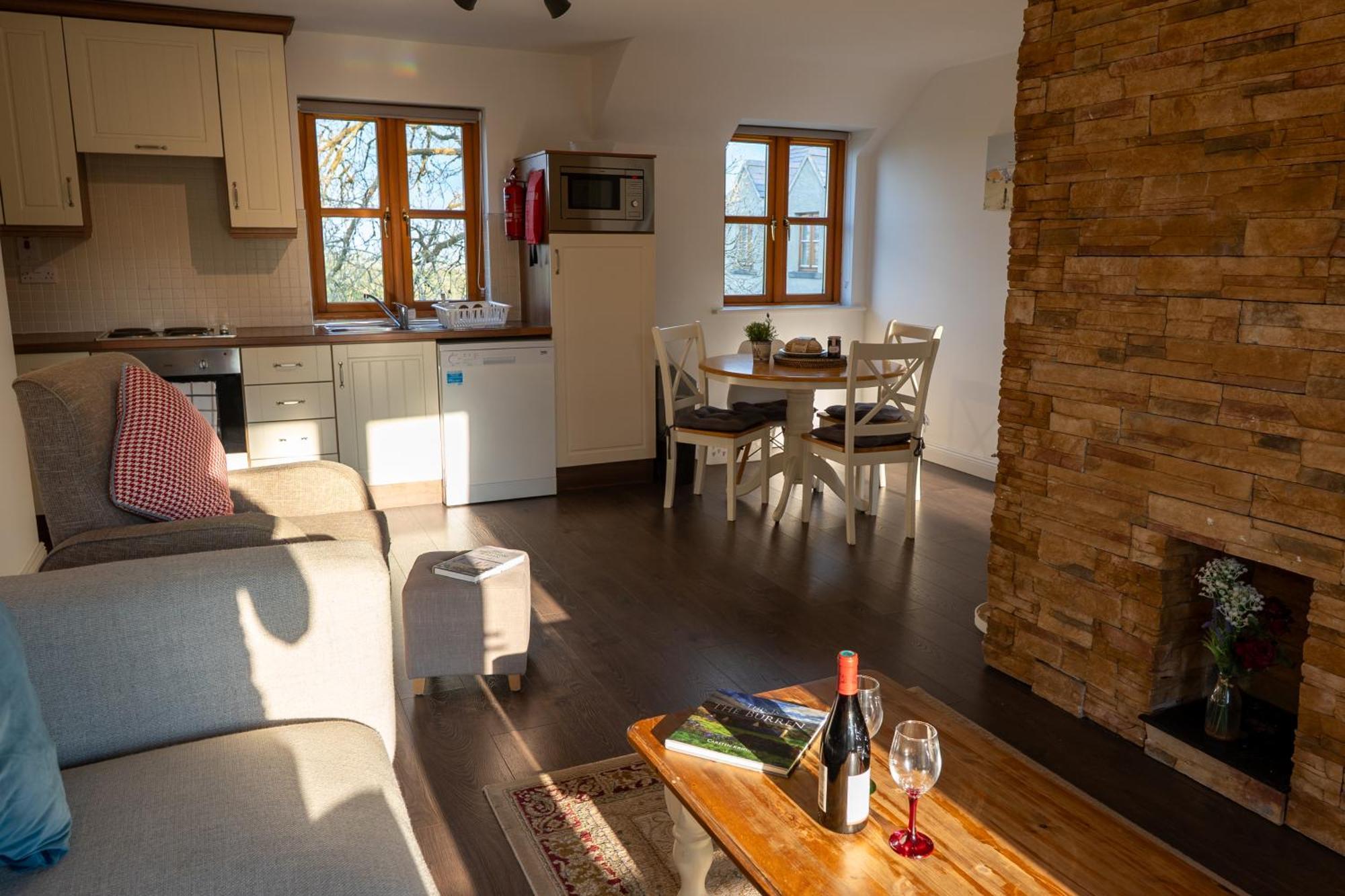 Burren Court Lodge Баливоган Екстериор снимка