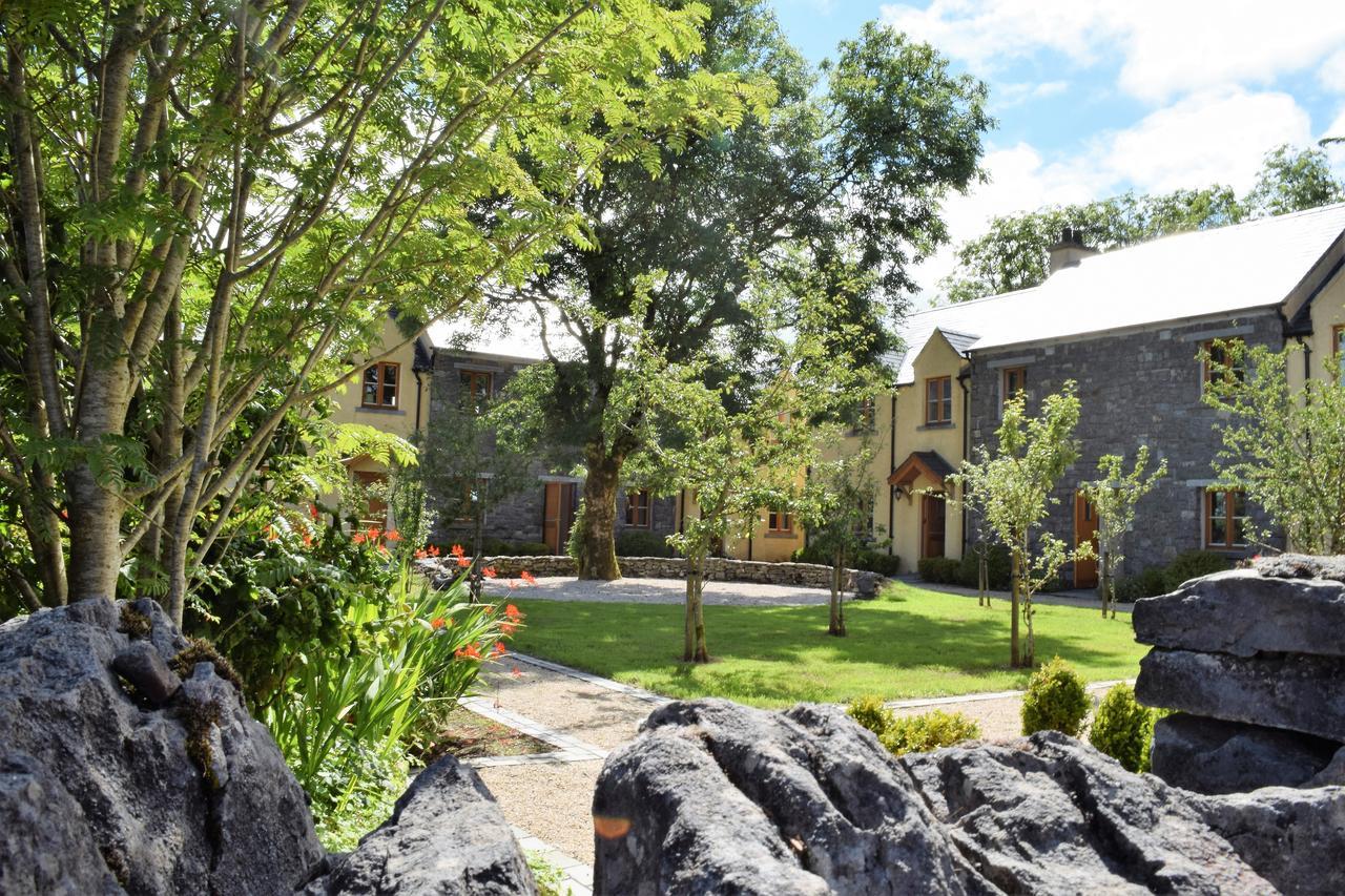 Burren Court Lodge Баливоган Екстериор снимка
