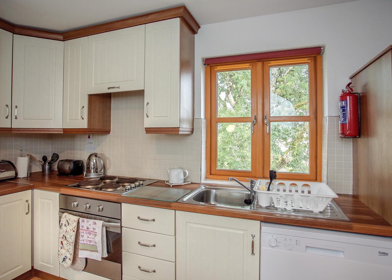 Burren Court Lodge Баливоган Екстериор снимка